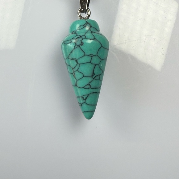 Green Crystal Pendulum Pendant - Picture 2 of 2